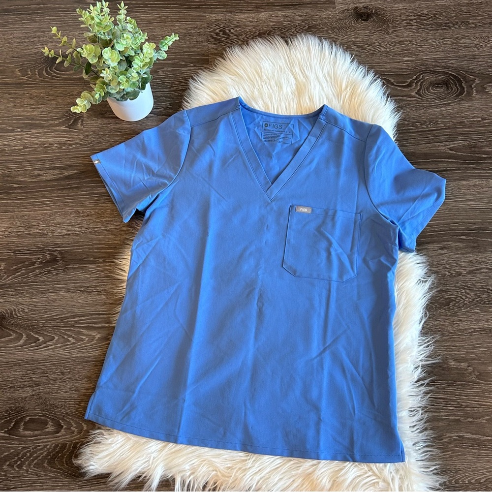 FIGS Blue Top